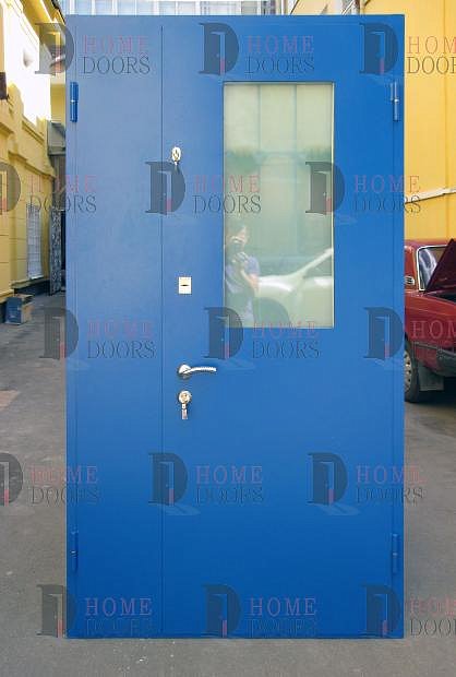 Тамбурная дверь со стеклом синего цвета HomeDoors