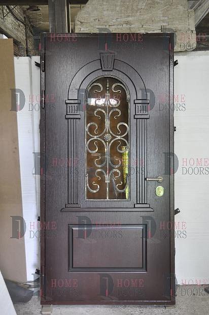 Дверь со стеклом и ковкой HomeDoors